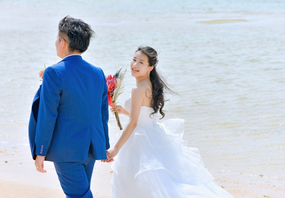 前撮り写真小浜島はいむるぶし（ビーチ撮影）