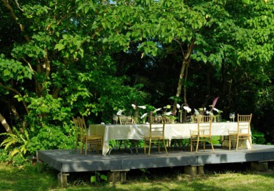 サイレント・クラブ石垣島ガーデン・パーティーテーブル装飾一例