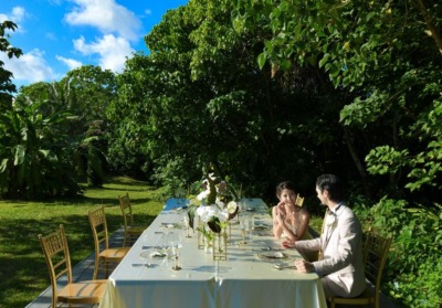 サイレント・クラブ石垣島ガーデン・パーティーテーブル装飾一例