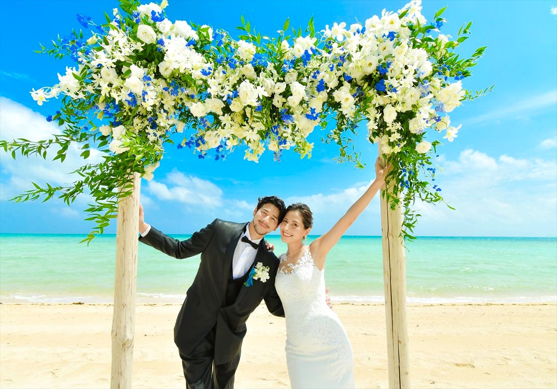 はいむるぶし小浜島 ビーチ・ウェディング　二人挙式後撮影