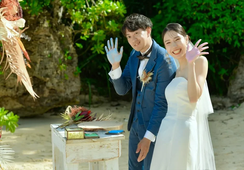 コーラルテラス石垣島の二人挙式フォトウェディングで行う手形セレモニー。前撮りでも人気の演出